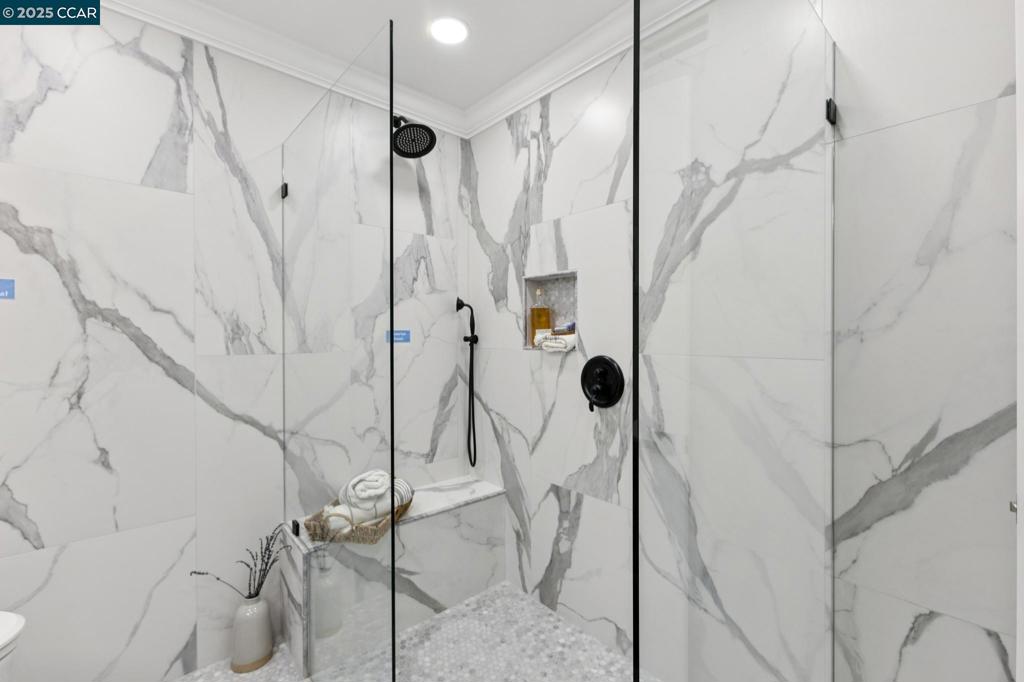 ROSSMOOR - Residential