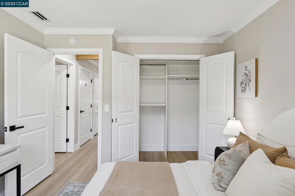 ROSSMOOR - Residential