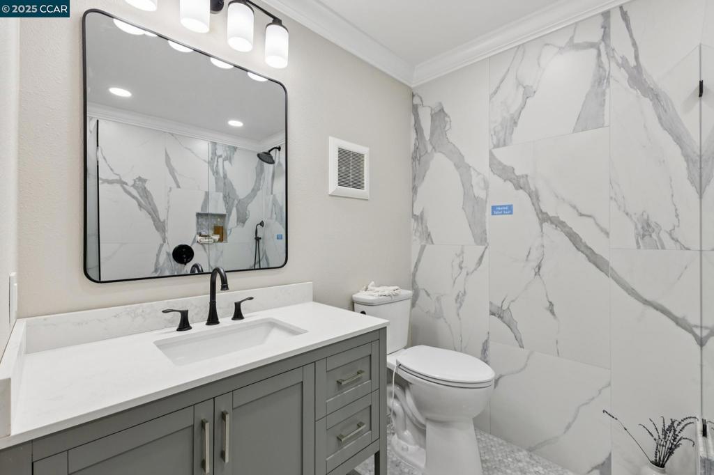 ROSSMOOR - Residential