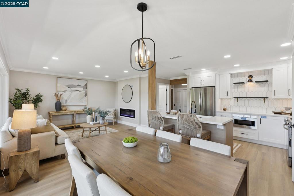 ROSSMOOR - Residential