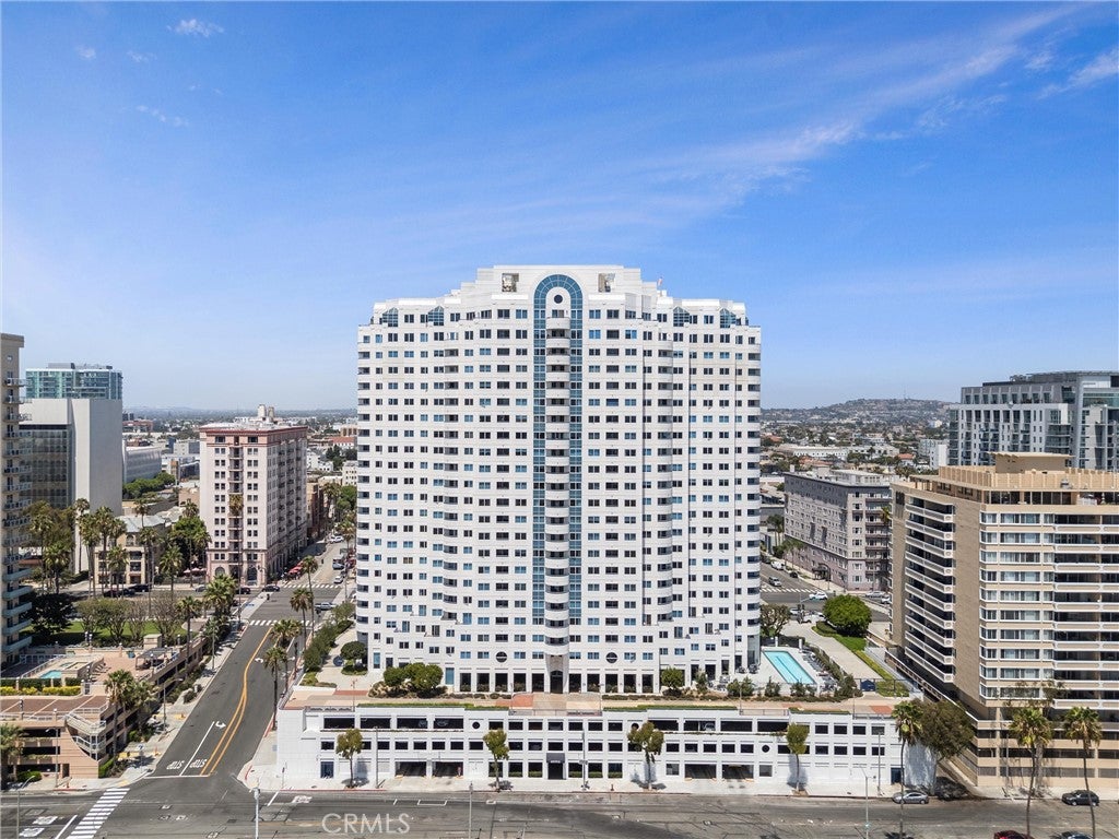 525 E Seaside Way 2003
