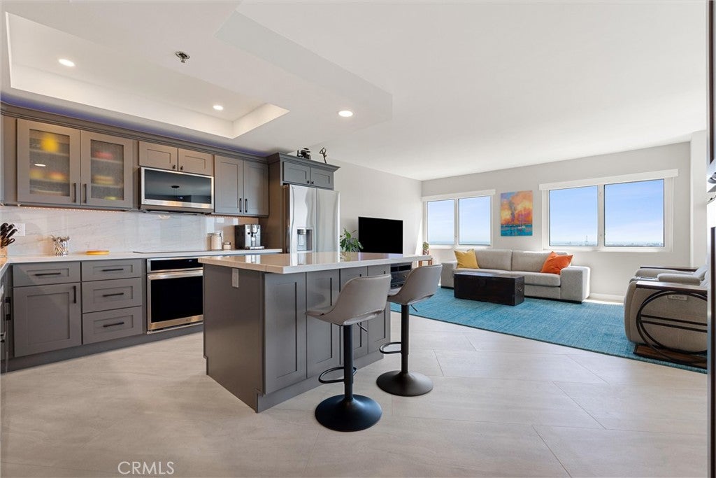525 E Seaside Way 2003