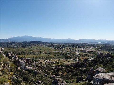 23698 Tapatia Homeland CA 92548