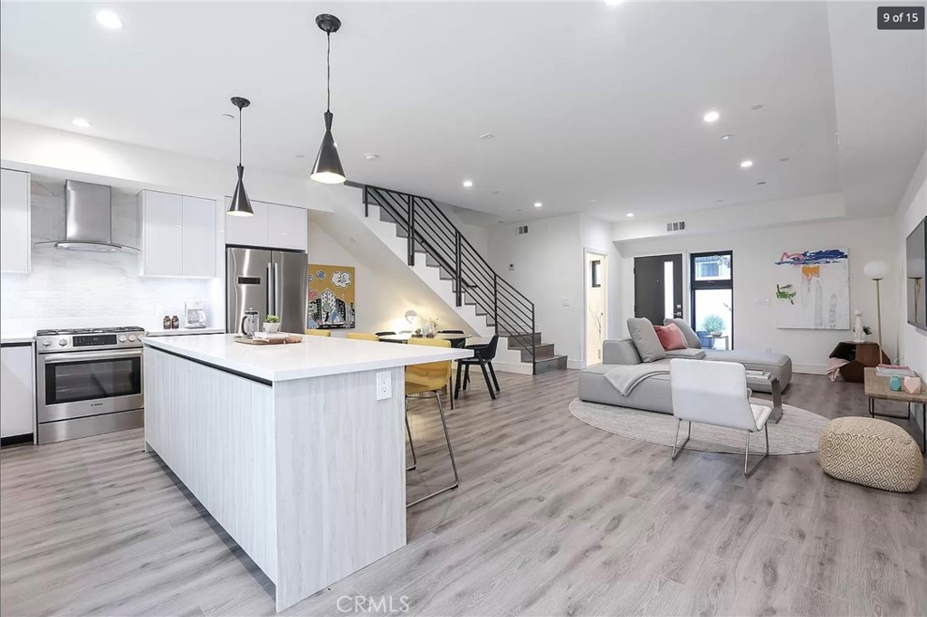 829 N Martel 2