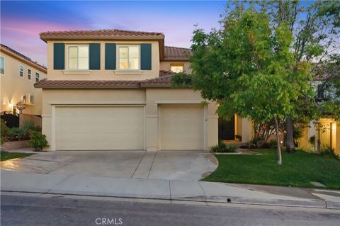 Photo of 17178 Crest Heights Dr, Canyon Country, CA 91387 (MLS # SR26085422)