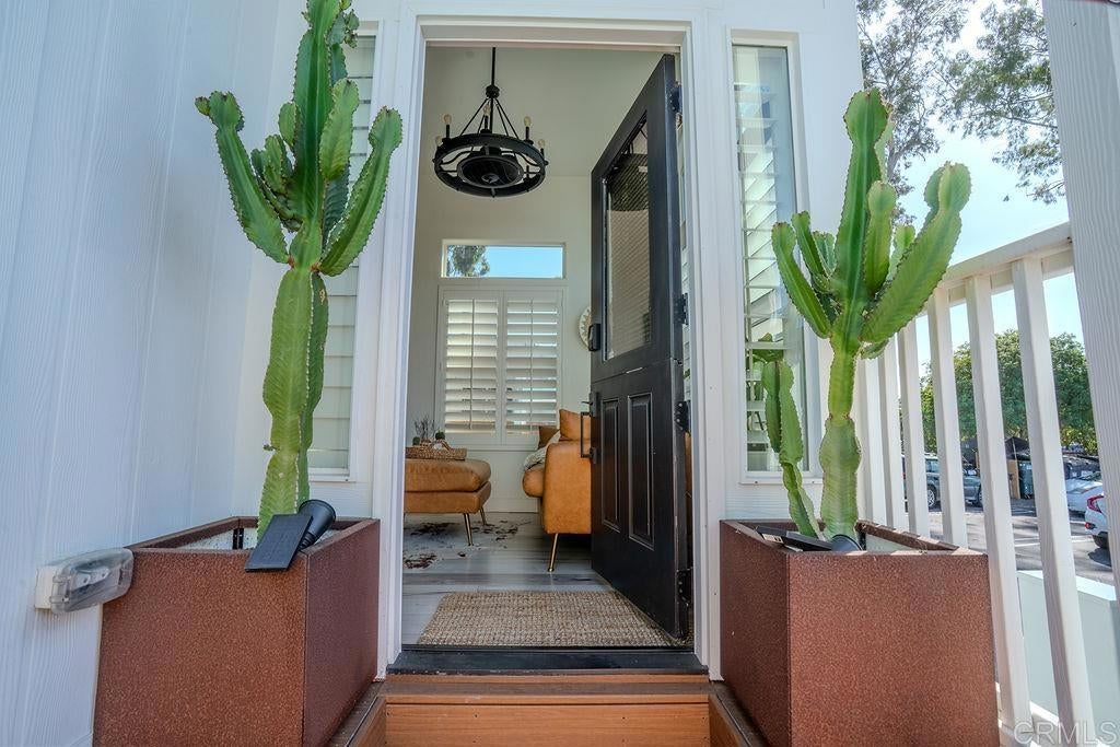 523 N Vulcan Avenue 43