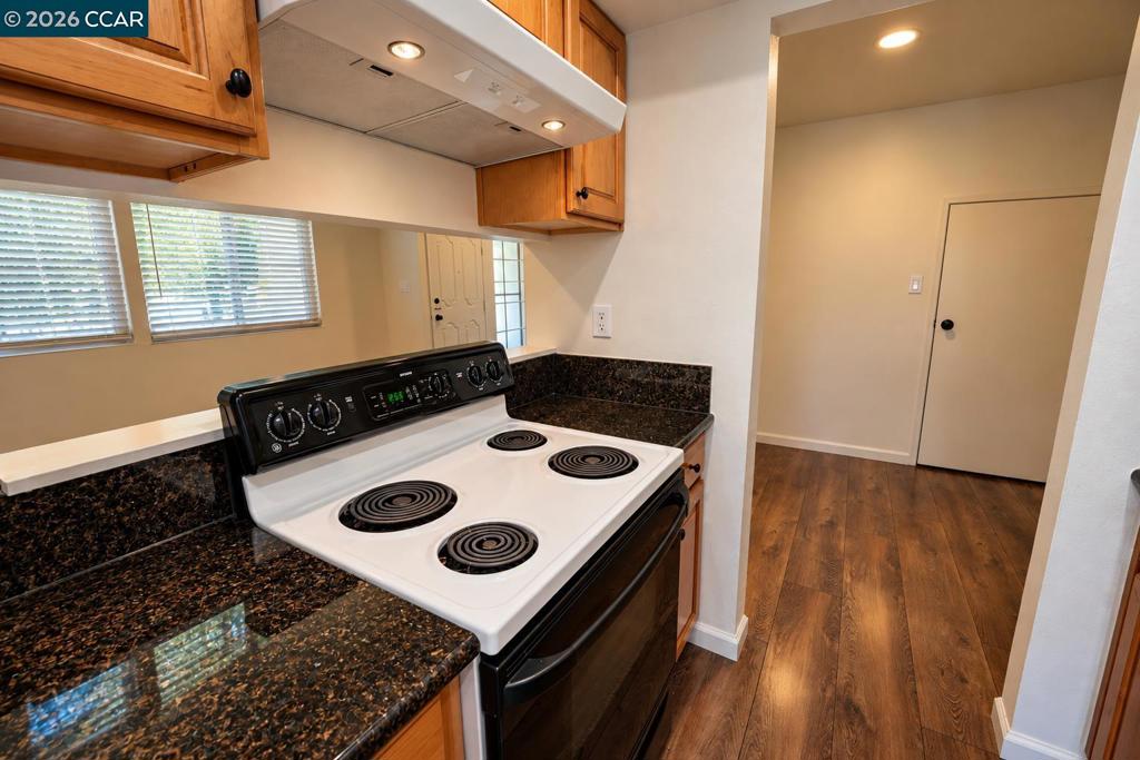 1416 Del Rio Cir B
