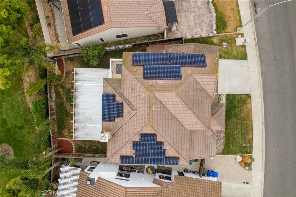 3323 Avocado Vista