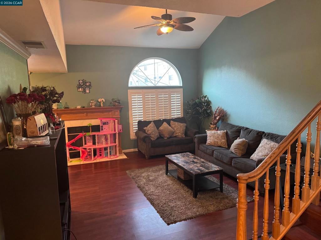 115 Pelican Loop