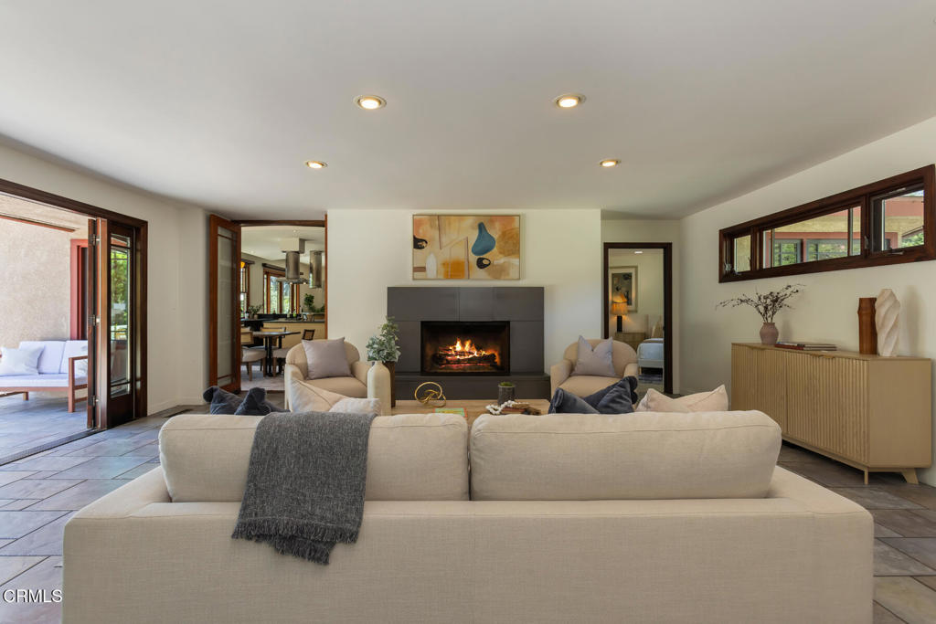 2136 Sunnybank Drive