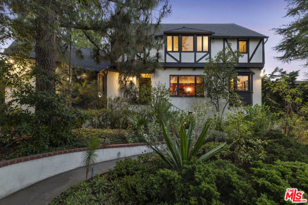 2489 Moreno Drive