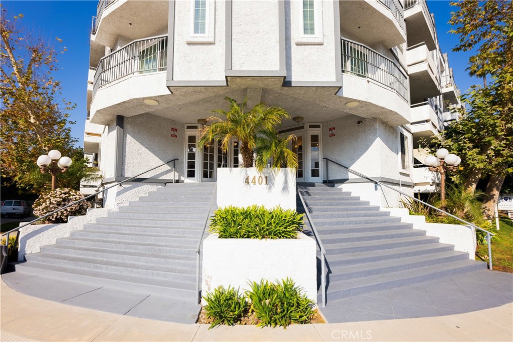 Experience the best of Sherman Oaks living in this 2-bedroom, 2-bathroom corner unit condo, perfectly situated in a prime Sherman Oaks location just south of Ventura Blvd. The open floor plan features a welcoming living room with a cozy fireplace, a separate dining area, and a functional galley kitchen with granite countertops, stainless steel appliances, and a breakfast bar—ideal for casual dining or entertaining. A private outdoor patio offers a great spot to relax and unwind. The primary suite includes a generous closet and a new remodeled ensuite bathroom, while the second bedroom also provides ample storage and versatility. The guest bathroom features a Jacuzzi tub, perfect for a little extra relaxation. Additional touches like crown molding, fresh paint, and brand new flooring in the living room and bedrooms add to the home’s appeal. Located within walking distance to Whole Foods, the Sherman Oaks Galleria, and a variety of shops and restaurants, this condo offers unbeatable convenience. With easy access to the 101 and 405 freeways, commuting to the Westside and beyond is simple. Residents can take advantage of community amenities, including a fitness center, a rooftop spa with scenic views, and on-site laundry facilities. Two tandem parking spots, conveniently located near the elevator, are included in the secure, gated building.