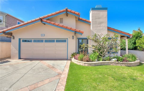 Photo of 1541 9th ST, Manhattan Beach, CA 90266 (MLS # SB26197767)