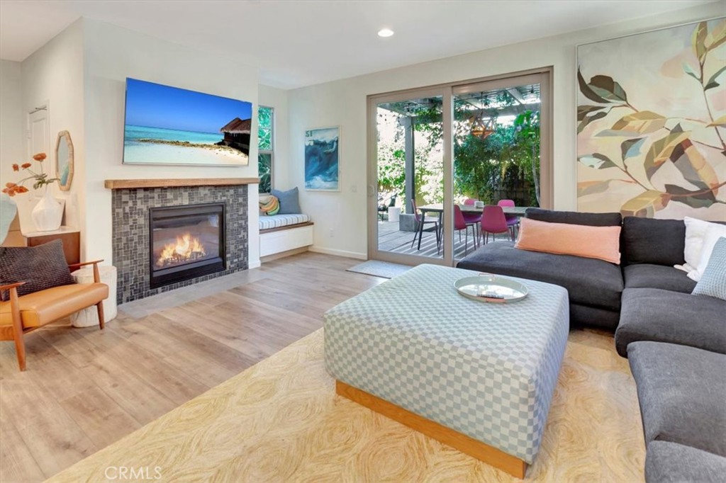 28301 Via Del Mar