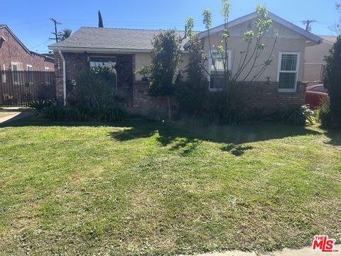 Photo of 1026 W 101st Street, Los Angeles, CA 90044 (MLS # 26663411)