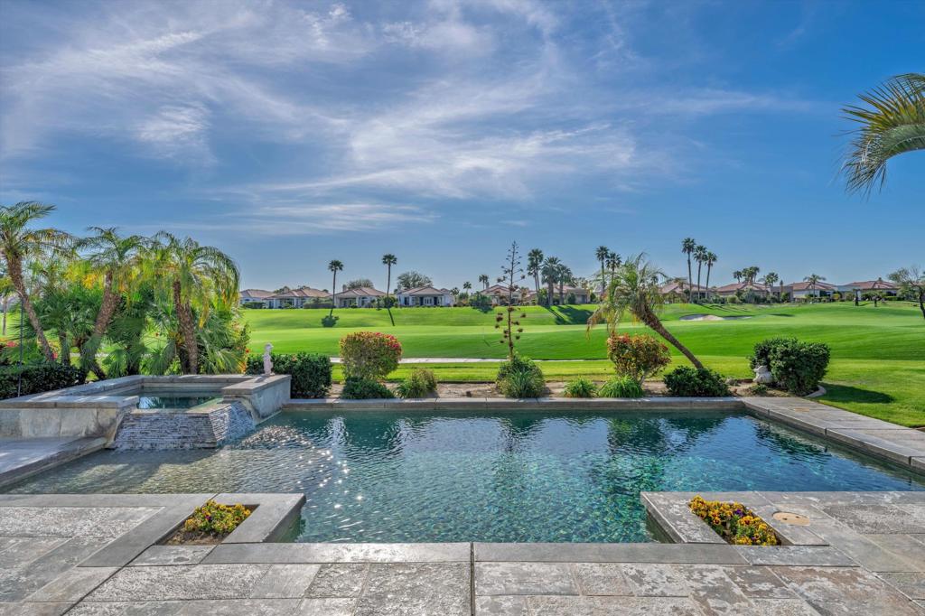Mountain View CC - Residential
