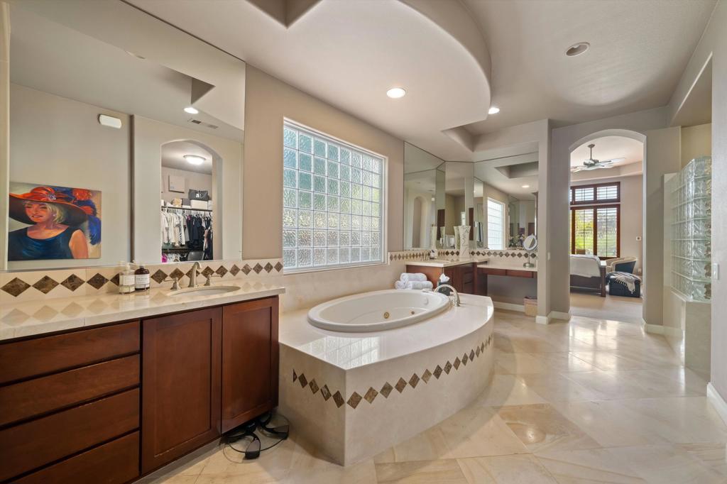 Mountain View CC - Residential