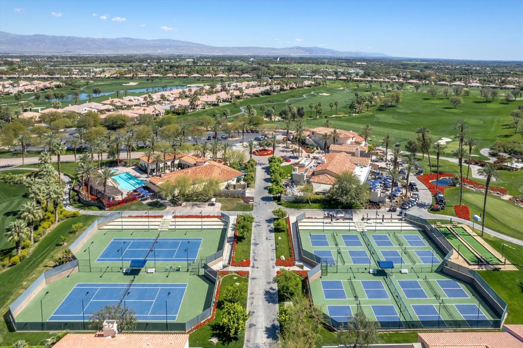 Mountain View CC - Residential