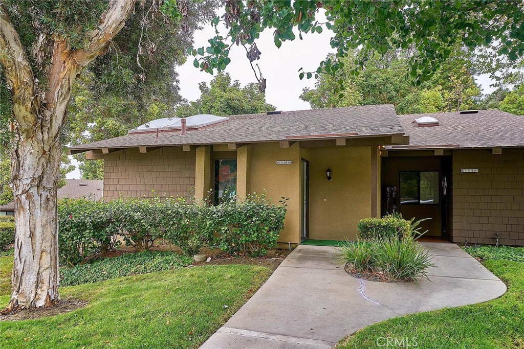 Impressive Single-Story End-Unit Townhome in La Mirada Landmark 55+ Community.
Welcome to this rare, single-level end-unit townhome with no one above or below, located in the highly sought-after La Mirada Landmark. 2 bedrooms + 2 baths, 1,132 sqft. This charming home offers exceptional convenience and comfort, ideal for senior living.
Enjoy ample parking directly in front of the unit for both homeowners and guests, plus your own covered garage. The bright living room features soaring cathedral ceilings and a sliding glass door that opens to a private patio—perfect for relaxing or entertaining.
While the home could benefit from some updates, it offers one of the most desirable and accessible locations in the community:
• Ground-level with no interior or exterior steps
• Short, flat walk from the curb to the front door
• Easy entry with no steep slopes—truly ideal for those prioritizing accessibility
The Landmark community features 24/7 security with a guarded gate, ensuring peace of mind around the clock.
Don't miss this unique opportunity to create your ideal retirement retreat in one of La Mirada’s most established and secure senior communities!