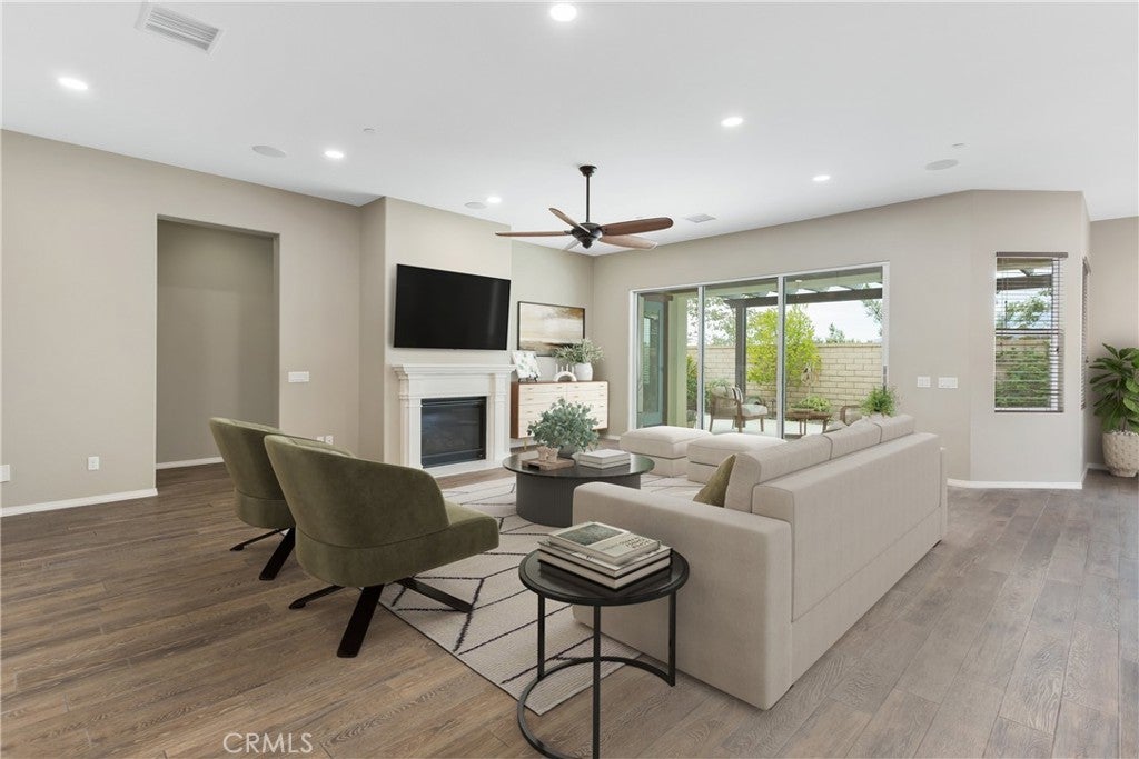 276 Mission Trail