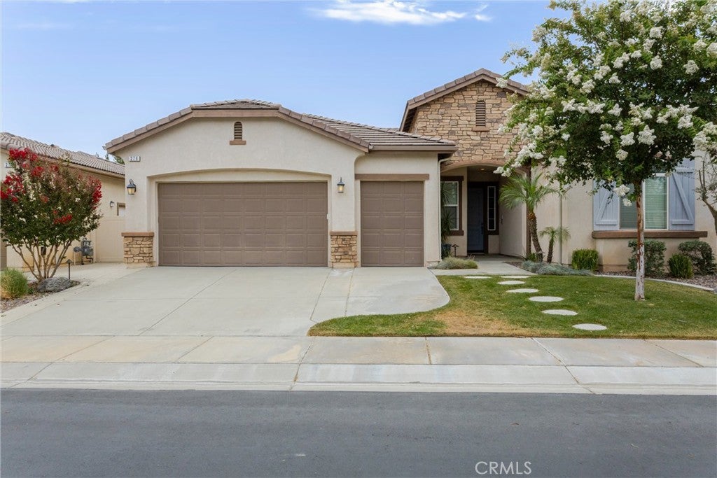 276 Mission Trail
