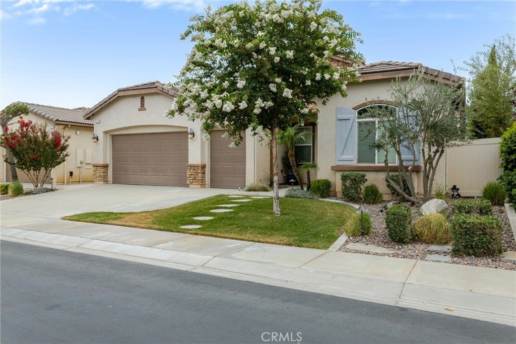 276 Mission Trail