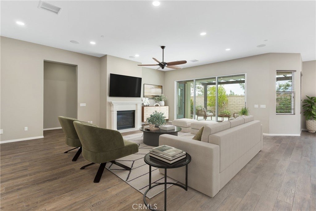 276 Mission Trail