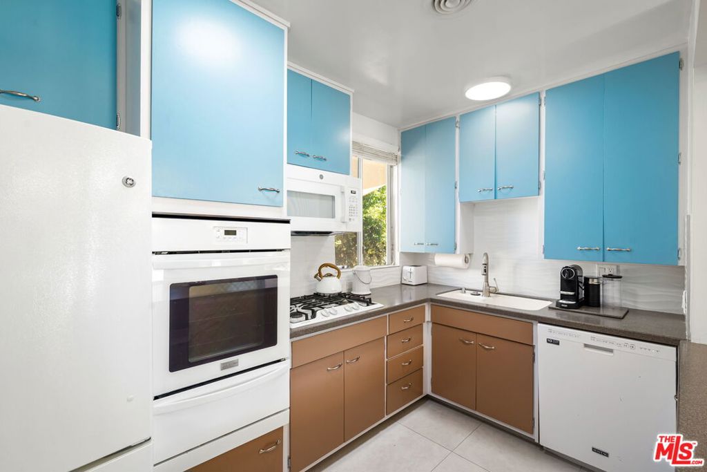 Calypso Palms - Residential Lease