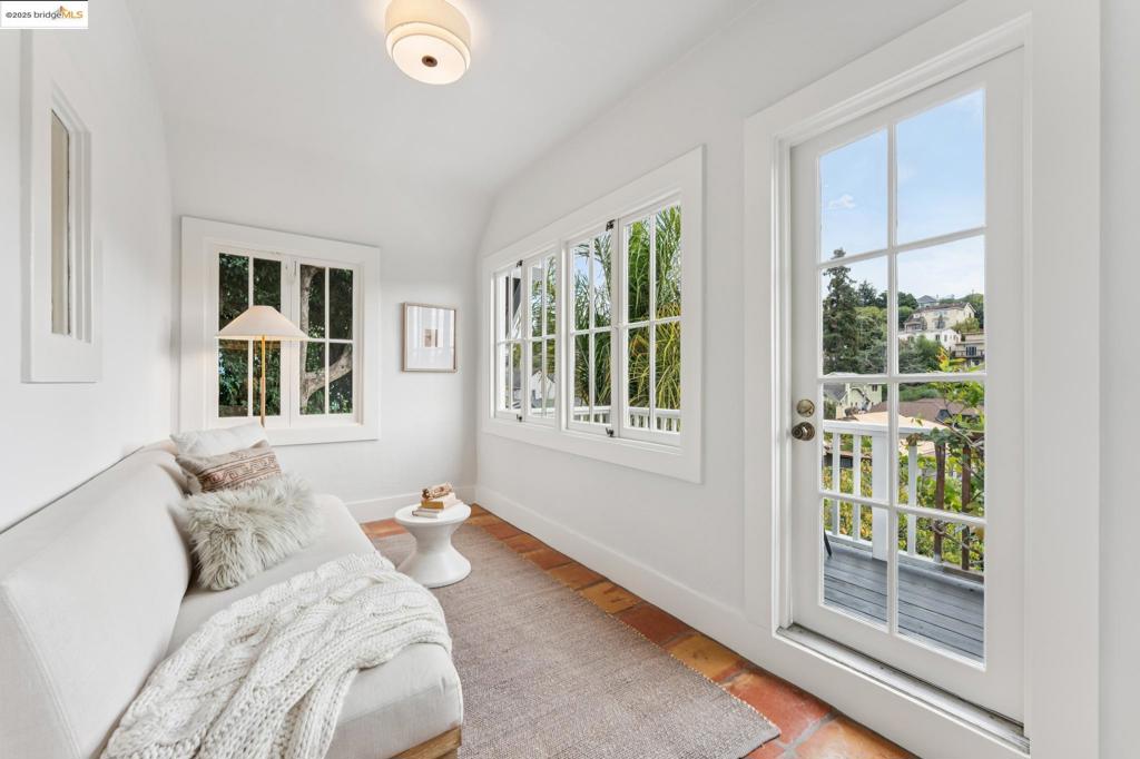 CROCKER HGHLANDS - Residential