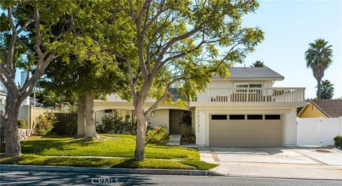 25232 Earhart Laguna Hills CA 92653