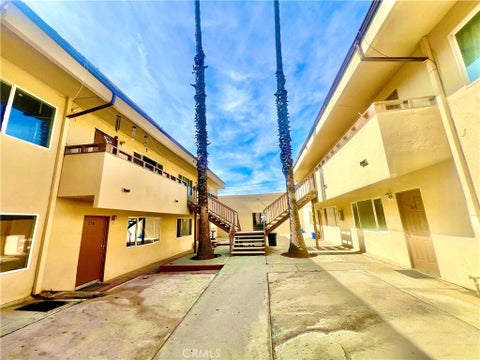 Photo of 242 W Jackson ST, Rialto, CA 92376 (MLS # TR26189541)