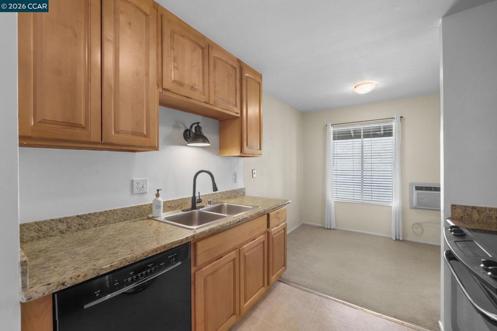 2562 Walnut Blvd 68