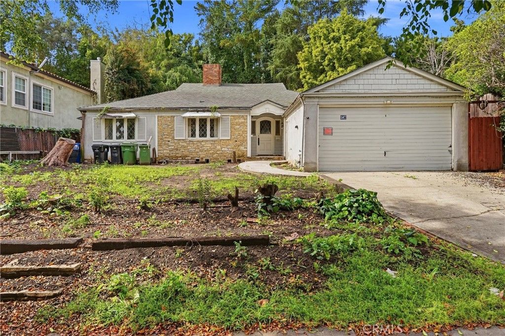 Photo of 507 Veteran Avenue, Los Angeles, CA 90024 (MLS # PW26036391)