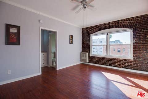 Photo of 730 S Catalina Street, Los Angeles, CA 90005 (MLS # 26845347)