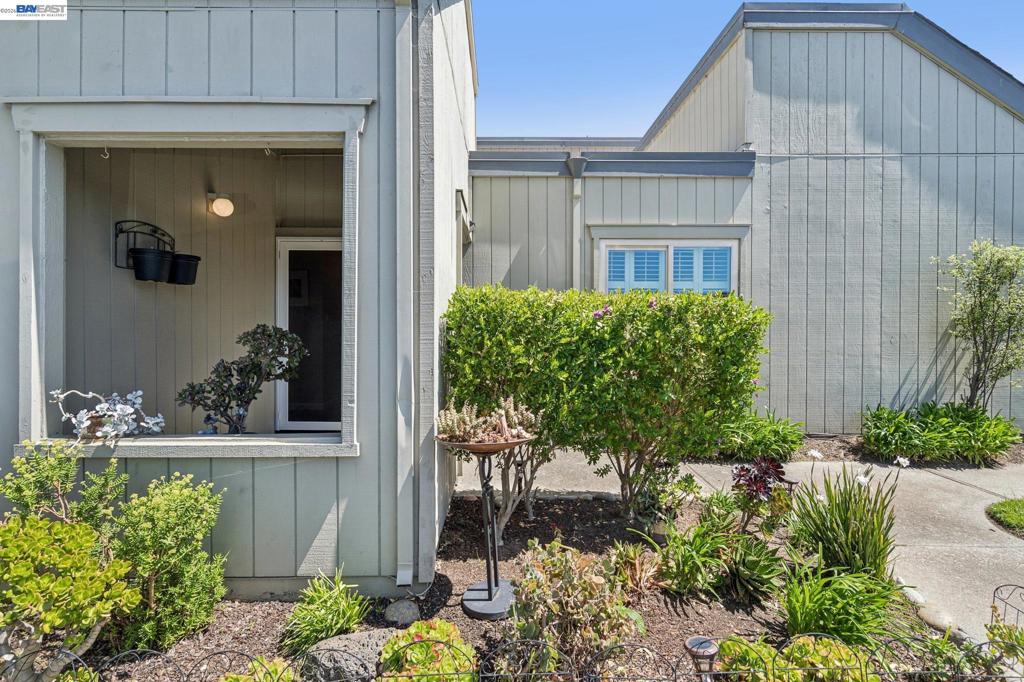 3430 Camanoe Ln
