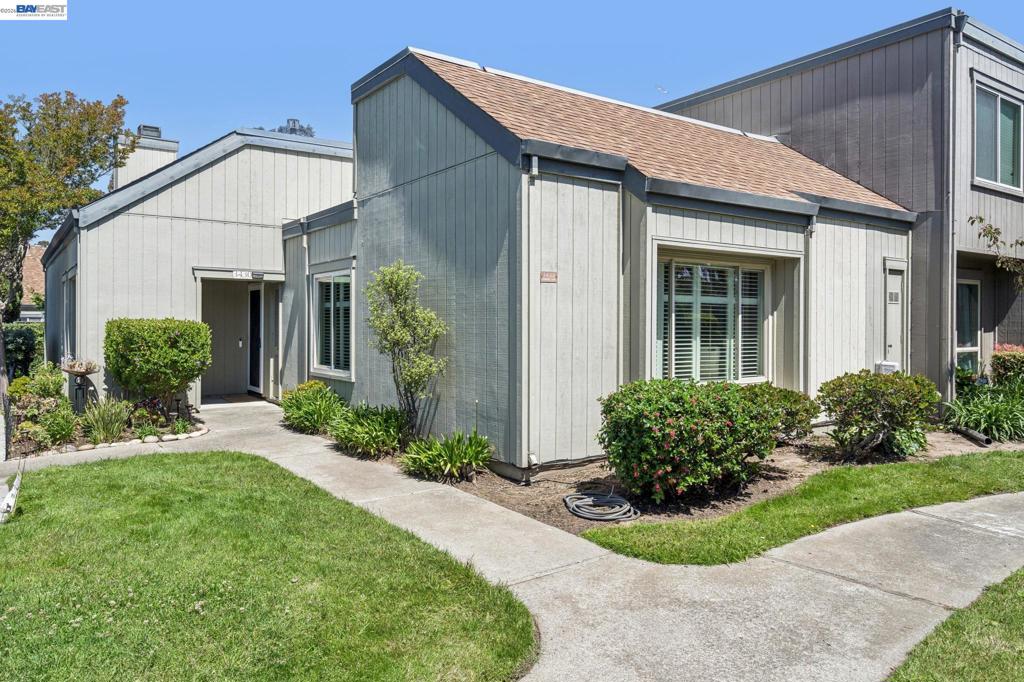 3430 Camanoe Ln