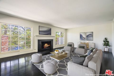 Photo of 4645 Petit Avenue, Encino, CA 91436 (MLS # 26789837)