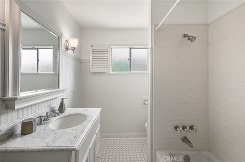 Tiny photo for 229 Pier Avenue Ave, Pismo Beach, CA 93449 (MLS # SC25268932)