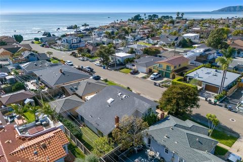 Tiny photo for 229 Pier Avenue Ave, Pismo Beach, CA 93449 (MLS # SC25268932)