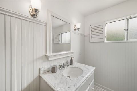 Tiny photo for 229 Pier Avenue Ave, Pismo Beach, CA 93449 (MLS # SC25268932)