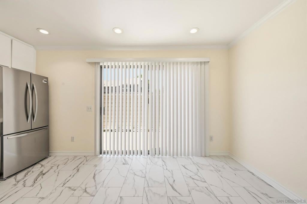 9289 Village Glen Dr 118