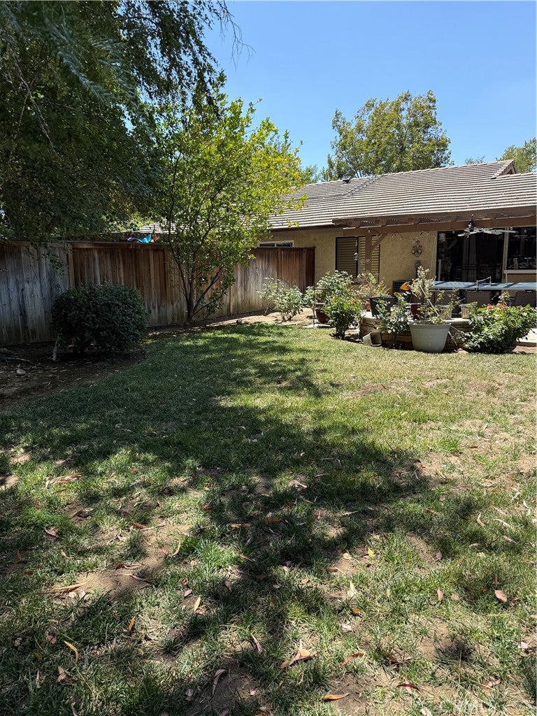25852 Estaban