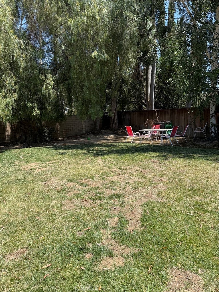 25852 Estaban