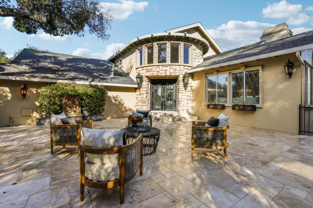 17864 Holiday Drive