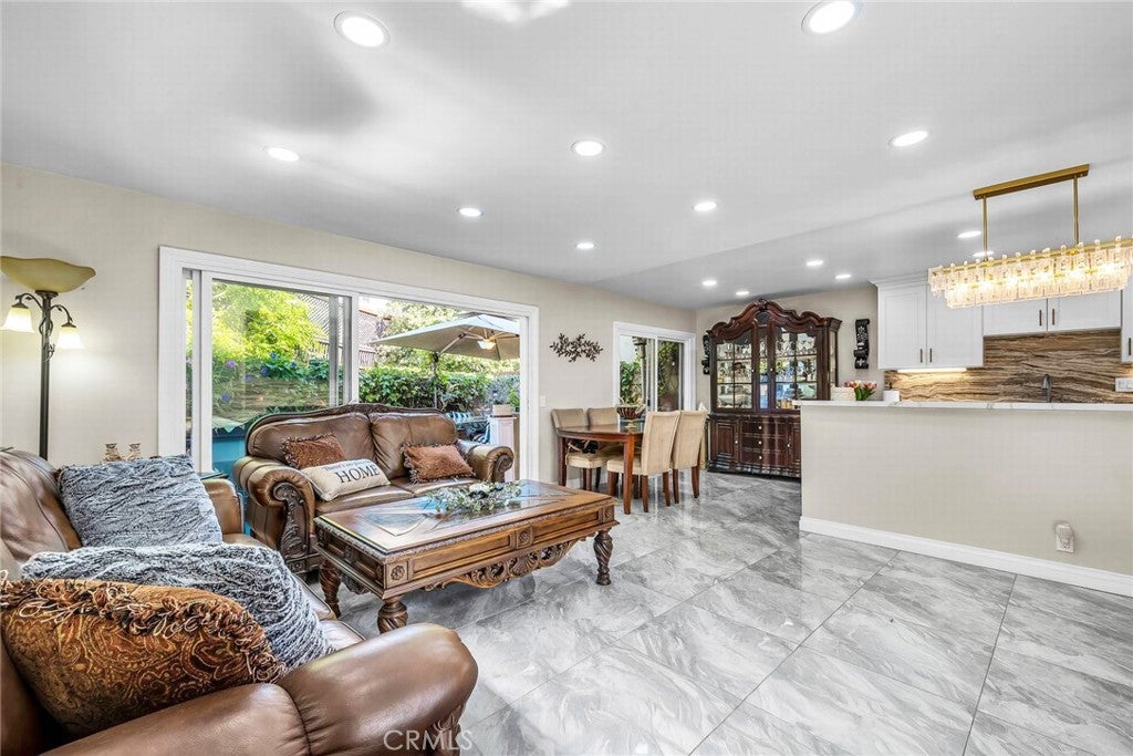 1948 Rolling Vista Drive 41
