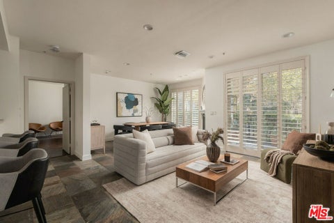Photo of 10639 Woodbridge Street #101, North Hollywood, CA 91602 (MLS # 26102927)