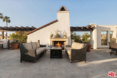 Tiny photo for 10639 Woodbridge Street #101, North Hollywood, CA 91602 (MLS # 26102927)