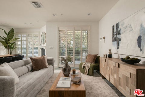 Tiny photo for 10639 Woodbridge Street #101, North Hollywood, CA 91602 (MLS # 26102927)