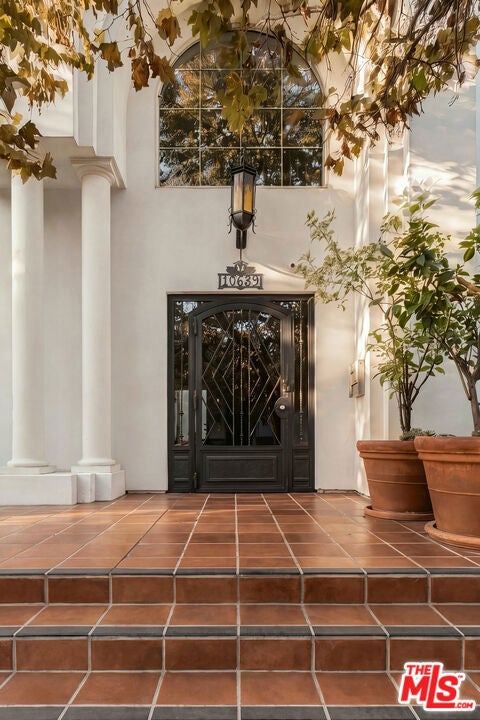 Tiny photo for 10639 Woodbridge Street #101, North Hollywood, CA 91602 (MLS # 26102927)
