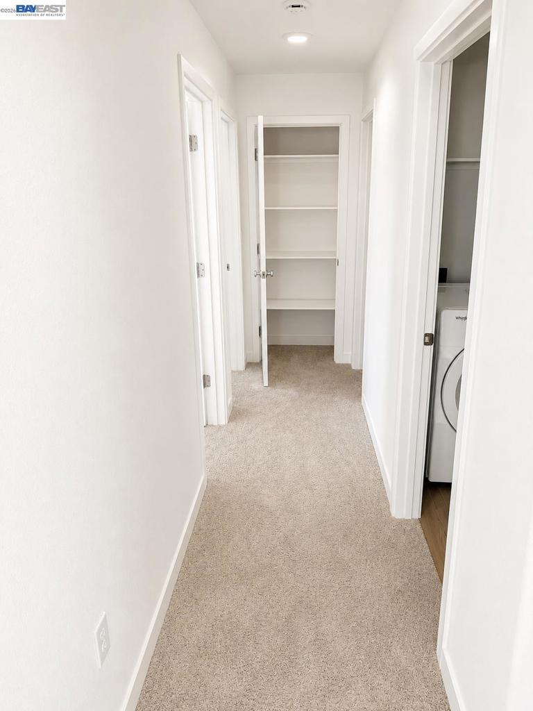 1392 Leonhardt Loop